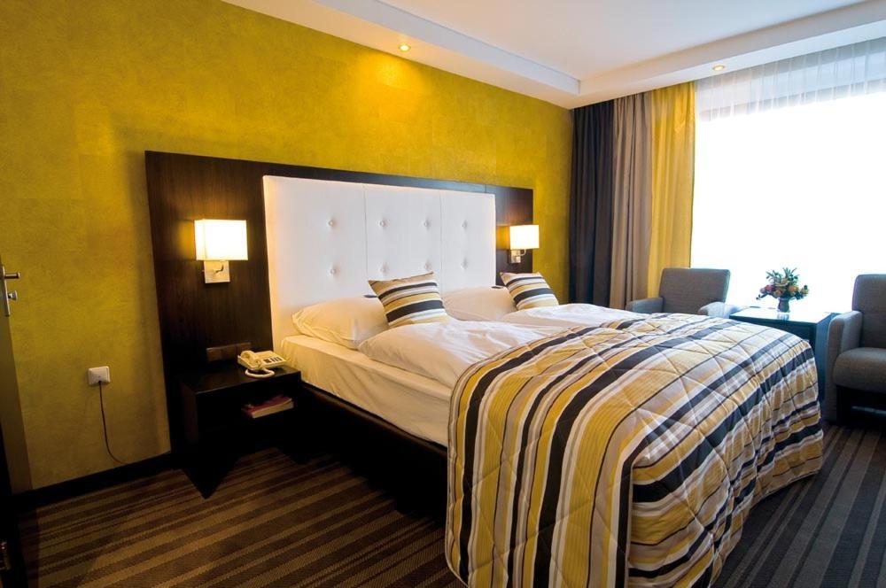 Hotel Moers Van Der Valk Екстериор снимка