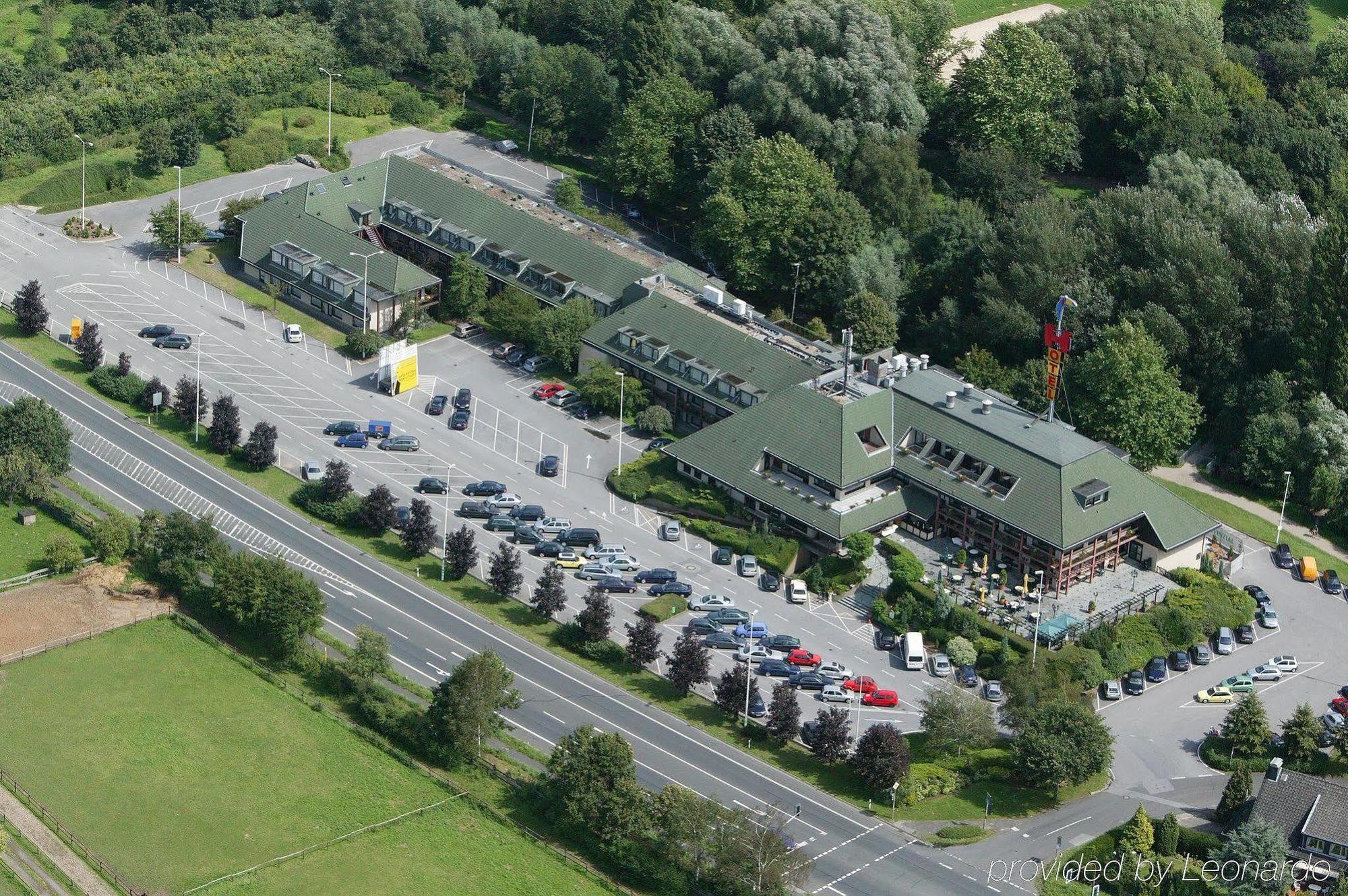 Hotel Moers Van Der Valk Екстериор снимка